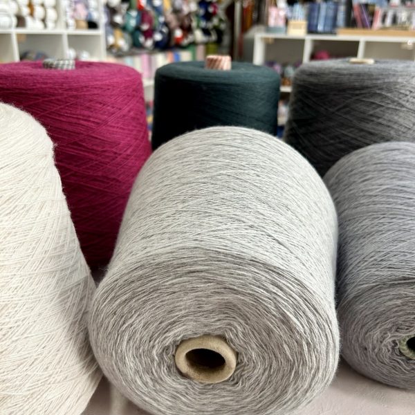 Perth E.Miroglio (50% меринос, 50% па), 1400м/100гр