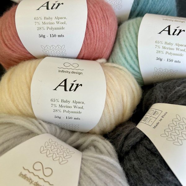 Air (65% бэби альпака, 7% мериносовая шерсть, 28% полиамид), 150м/50гр