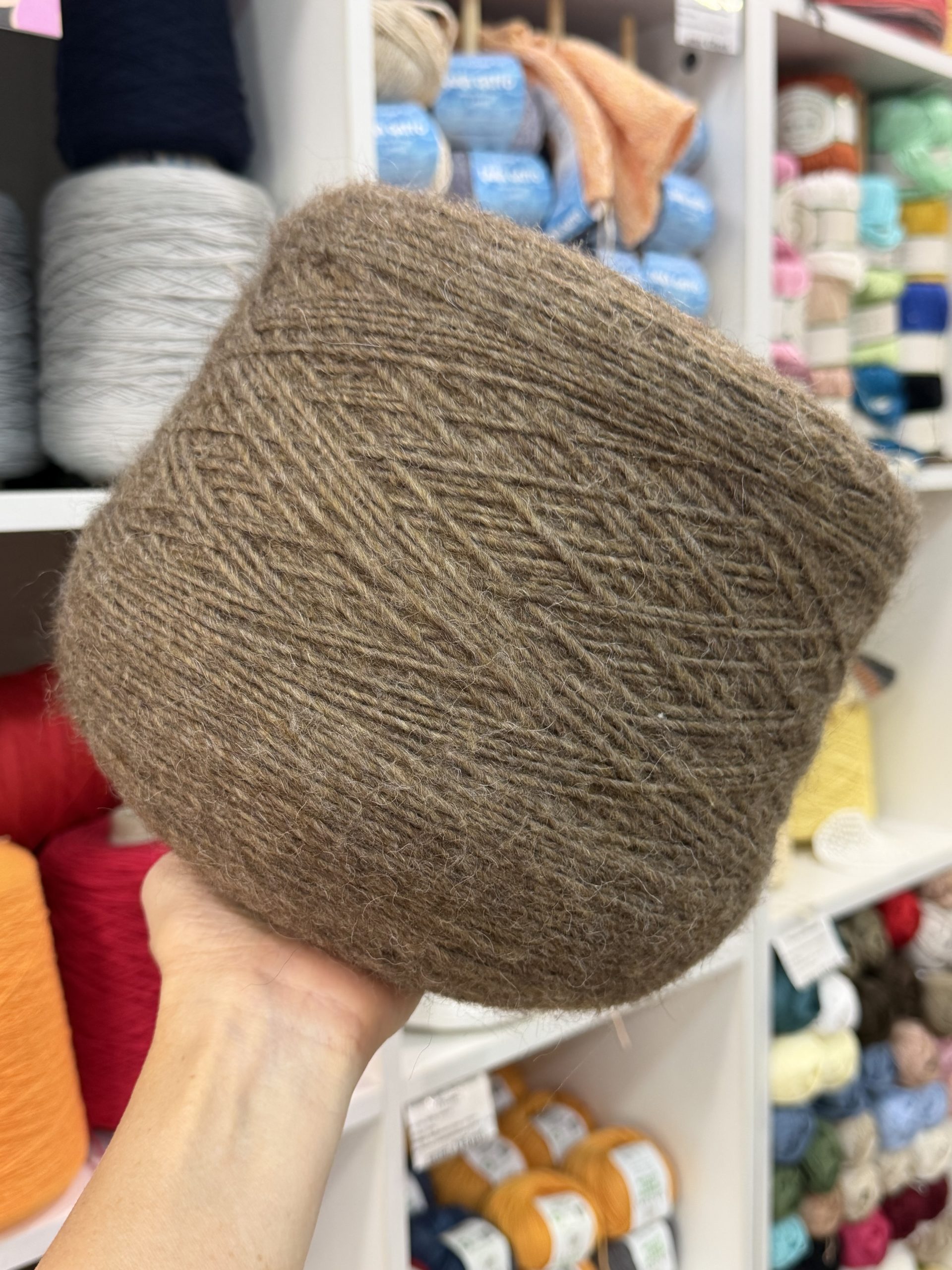 Garn Cofil (60% беби-альпака, 25% кидмохер, 15% полиамид), 185м/100гр