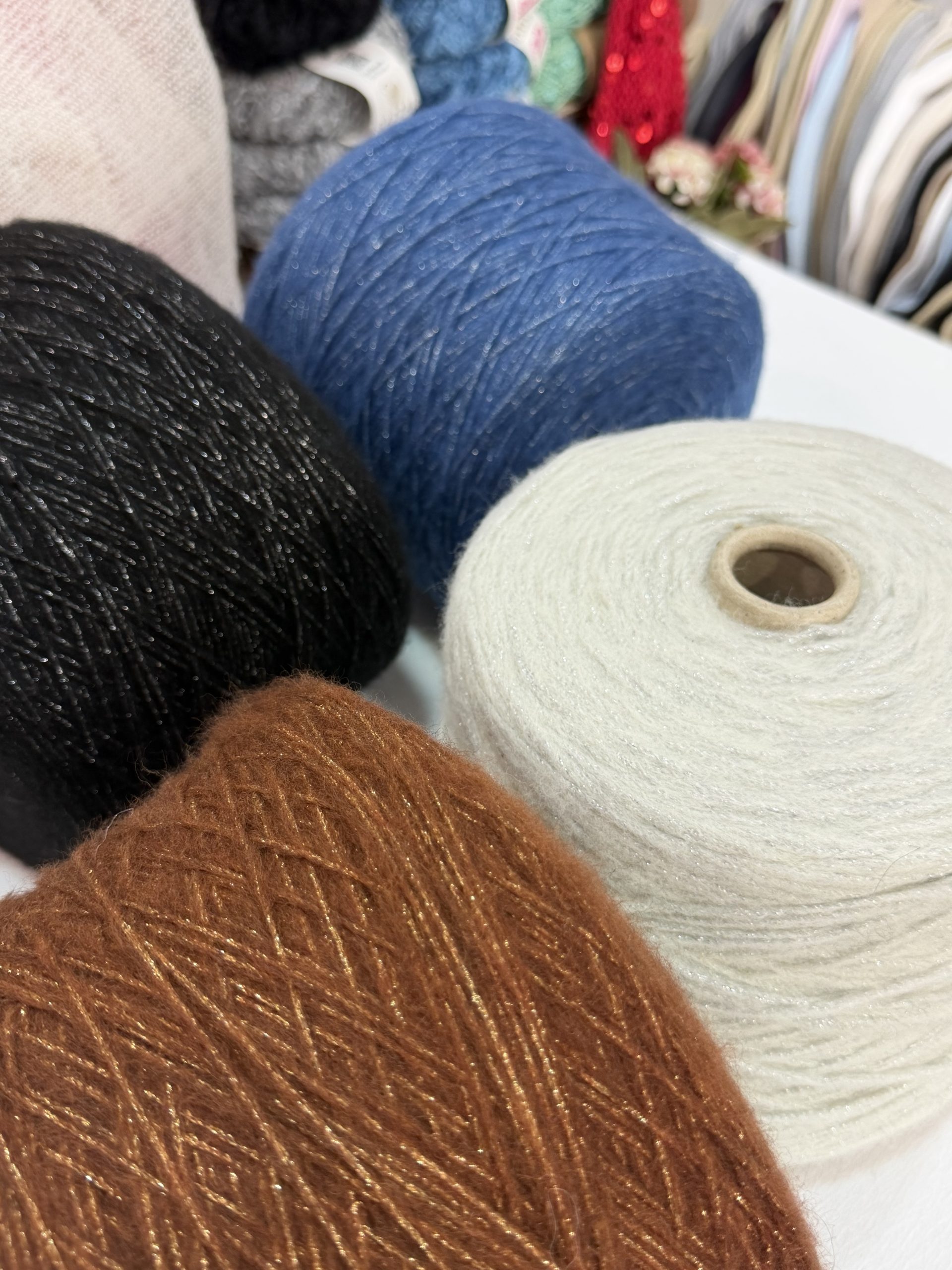 Raggio Filpucci (60% меринос, 32% па, 8% люрекс), 300м/100гр